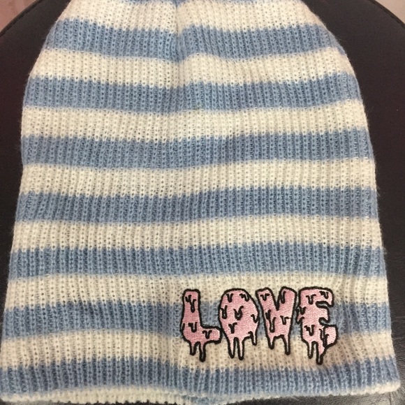 Kendall & Kylie Striped Beanie - Picture 4 of 5